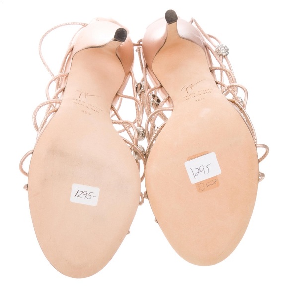 Authentic Giuseppe Zanotti leather sandal. - Picture 5 of 9